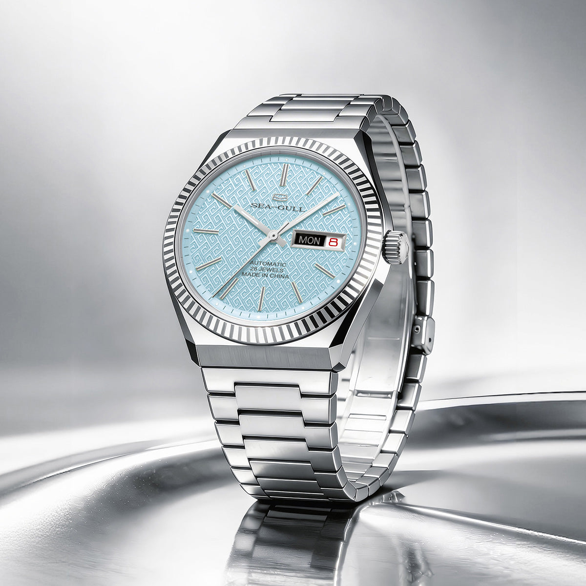 Ancient Cloud Motif Dial Date-day Calendar Reissue Automatic Dress Watch 38mm
