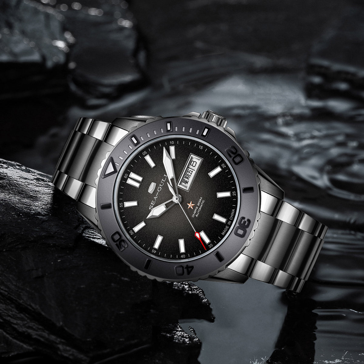 Ocean Series 200m Waterproof Sparkling Dial Ceramic Bezel Diving Watch 44mm